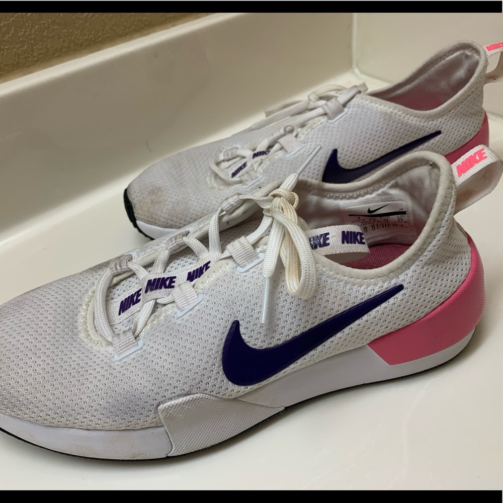 Nike Running Shoes 🏃‍♀️